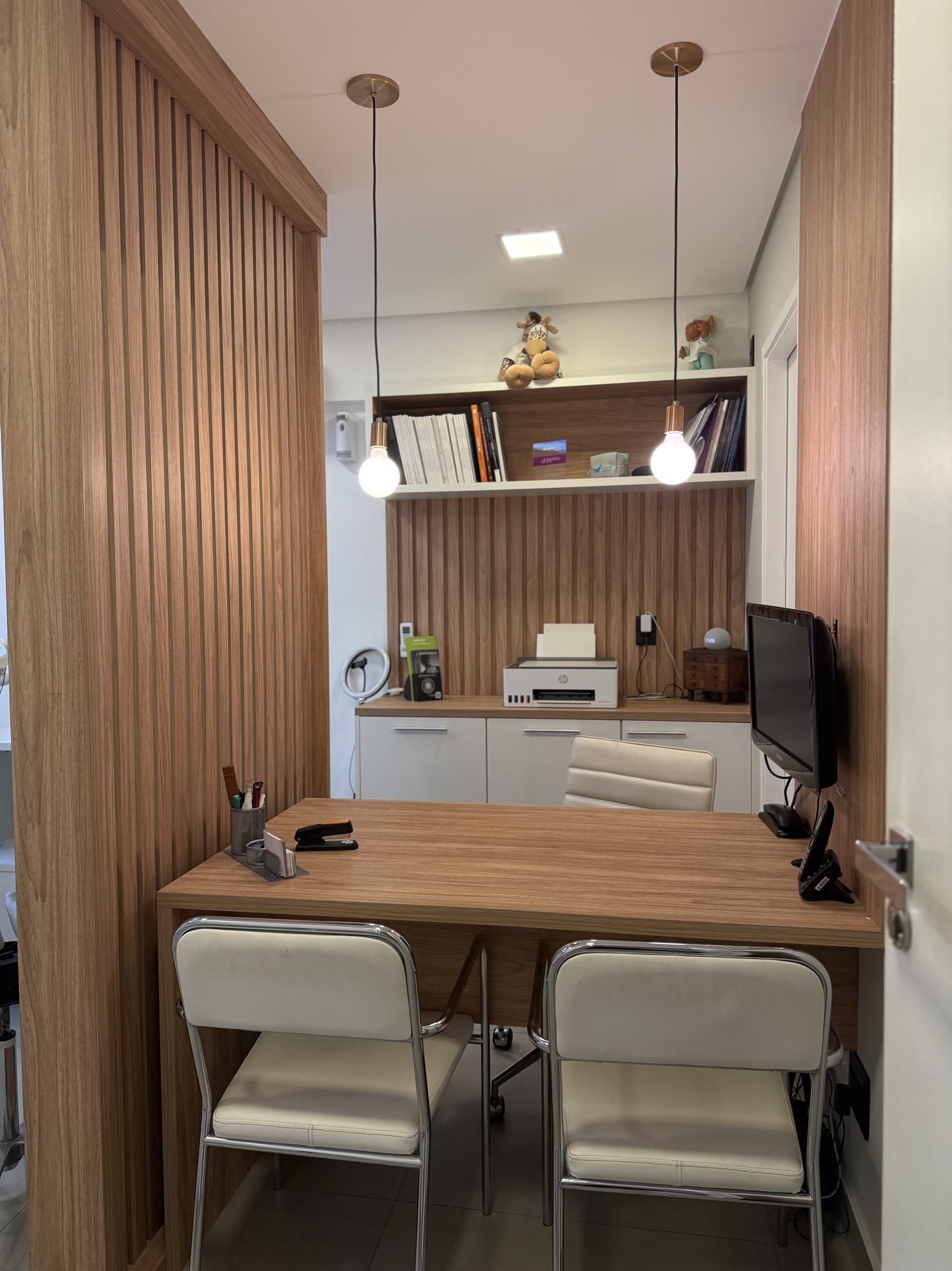 Mesa de atendimento e orientação